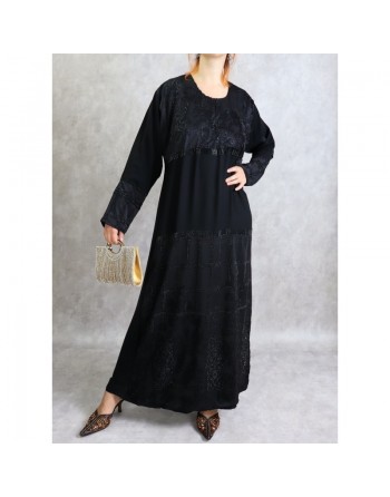 Abaya des Emirats - Robe Noire ornée de broderie et de strass 