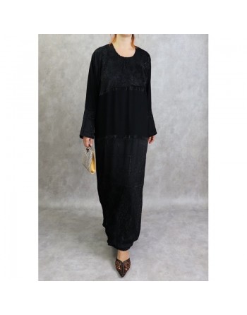 Abaya des Emirats - Robe Noire ornée de broderie et de strass 