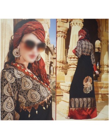 Robe de soirée de luxe orientale pour femme avec de nombreuses décorations 