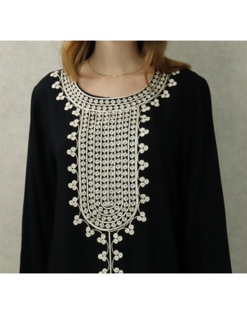 Robe longue pour femme avec broderies sur le devant et les manches - Couleur noir 
