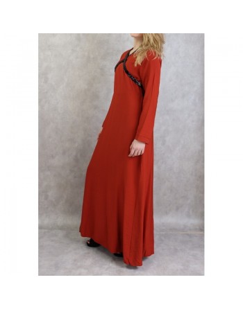 Robe longue croisée à strass de couleur brique 