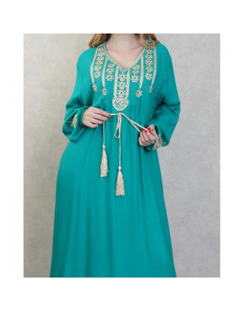 Robe longue élégante avec broderies et pompons pour femme - Couleur Vert émeraude 