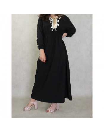 Robe longue féminine avec décoration écailles dorées et pompons - Couleur Noir 