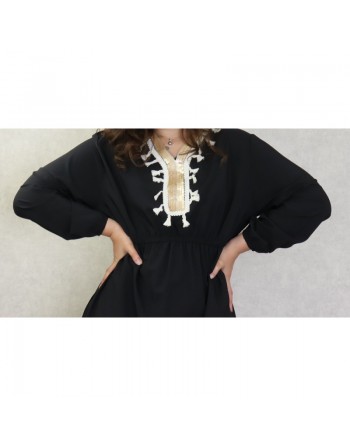 Robe longue féminine avec décoration écailles dorées et pompons - Couleur Noir 
