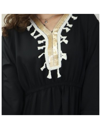 Robe longue féminine avec décoration écailles dorées et pompons - Couleur Noir 