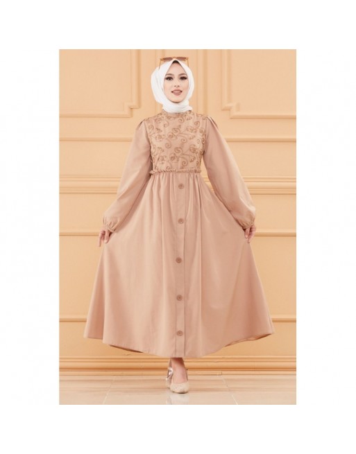 Robe en coton ample et évasée avec broderies discrètes pour femme (Vêtement style habillé pour hijab) - Couleur beige Robe en coton ample et évasée avec broderies discrètes pour femme (Vêtement style habillé pour hijab) - Couleur beige
