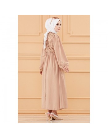 Robe en coton ample et évasée avec broderies discrètes pour femme (Vêtement style habillé pour hijab) - Couleur beige 