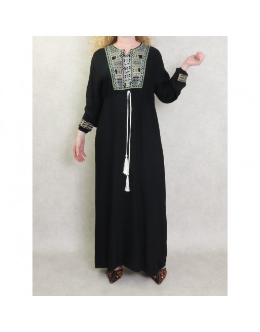 Robe femme moderne brodée avec un lien à la taille - Noir Robe femme moderne brodée avec un lien à la taille - Noir