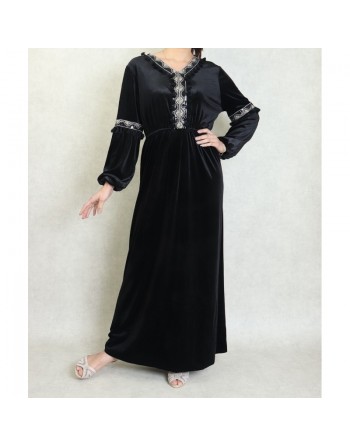 Robe maxi-longue en velours avec broderies et pompons (Saison Automne Hiver) - Couleur Noir 