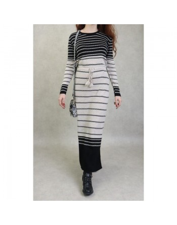 Robe en maille à rayures pour femme avec pompon (Vetement Automne-Hiver) - Couleur Noir et Crème 