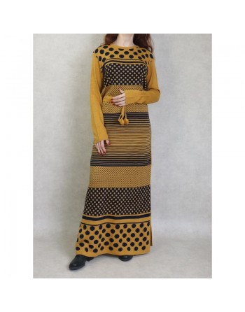 Robe tendance maxi-longue en maille à motifs bicolore pour femme (Vetement Automne-Hiver) - Couleur jaune moutarde / Bleu marine
