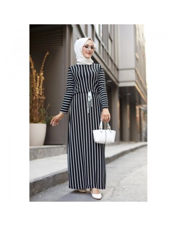 Robe maxi-longue à rayures ceinture intégrée (Vetement femme voilée) - Couleur noire 