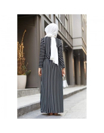 Robe maxi-longue à rayures ceinture intégrée (Vetement femme voilée) - Couleur noire 