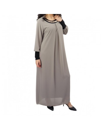 Robe longue fluide avec un joli collier - Couleur Taupe 