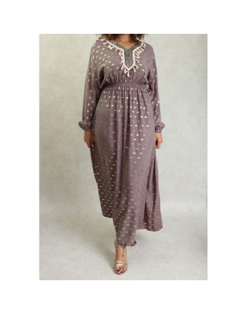 Robe fluide avec motifs dorés broderies et pompons pour femme - Couleur Taupe 