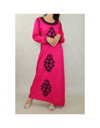 Robe maxi-longue avec de nombreuses broderies à motif fleurs style oriental pour femme - Couleur Rose fuchsia 