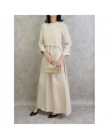 Robe longue pour femme avec de fines rayures de couleur beige 