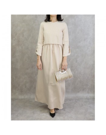 Robe longue pour femme avec de fines rayures de couleur beige 