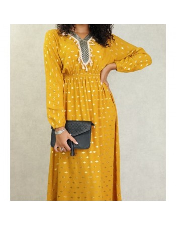 Robe fluide avec motifs dorés broderies et pompons pour femme - Couleur Jaune moutarde 