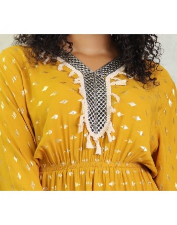 Robe fluide avec motifs dorés broderies et pompons pour femme - Couleur Jaune moutarde 