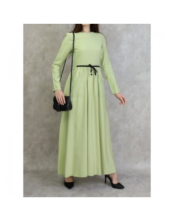 Robe élégante longue et évasée avec lien à nouer à la taille - Couleur Vert pistache clair 