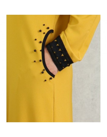 Robe à manches longues avec perles et broderies - Couleur Jaune moutarde 