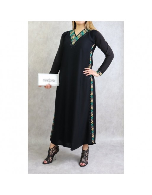 Abaya noire moderne de Dubaï satinée avec broderies et écharpe assortie (Vêtement oriental pudique pour femme) Abaya noire moderne de Dubaï satinée avec broderies et écharpe assortie (Vêtement oriental pudique pour femme)