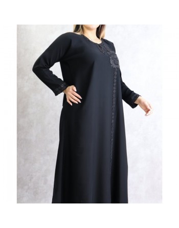 Abaya Dubai noire avec broderies fleurs et écharpe assortie fabriquée aux Emirats 