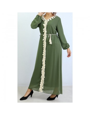 Robe longue ornée de broderies à pompons avec ceinture - Taille Standard - Couleur kaki 