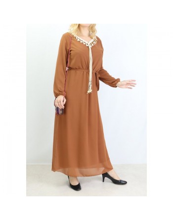 Robe maxi-longue fluide avec cordons à pompons pour femme - Couleur marron clair 