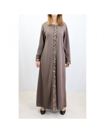Robe maxi longue pour femme avec strass devant et sur les manches - Marque Amelis - Couleur taupe 
