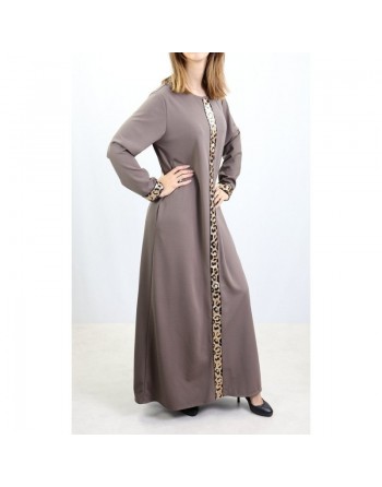 Robe maxi longue pour femme avec strass devant et sur les manches - Marque Amelis - Couleur taupe 