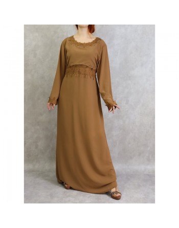Robe maxi-longue avec broderies et strass - Couleur Camel 