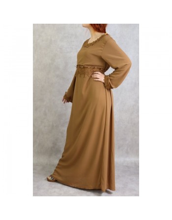 Robe maxi-longue avec broderies et strass - Couleur Camel 