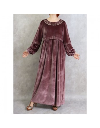 Robe longue en velours avec broderies - Couleur Vieux Rose 