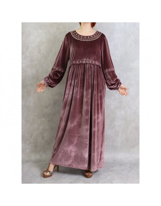 Robe longue en velours avec broderies - Couleur Vieux Rose Robe longue en velours avec broderies - Couleur Vieux Rose