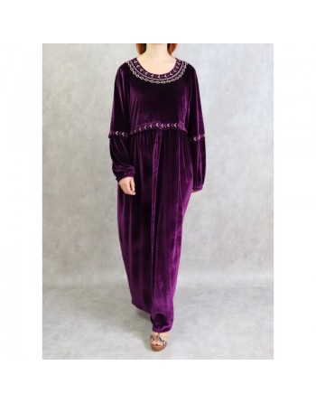 Robe longue en velours avec broderies - Couleur Violet 