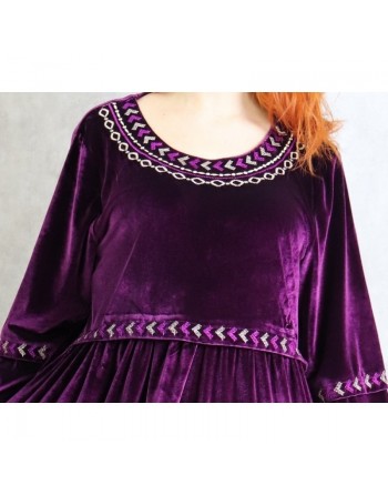 Robe longue en velours avec broderies - Couleur Violet 