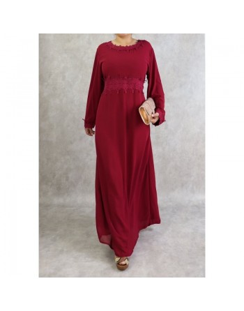 Robe très longue avec broderies et strass - Couleur Framboise 