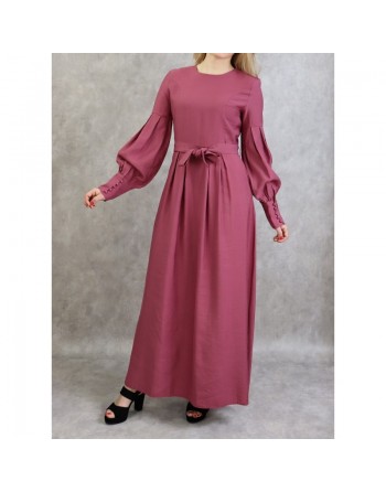 Robe longue raffinée de couleur framboise 