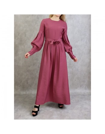 Robe longue raffinée de couleur framboise 