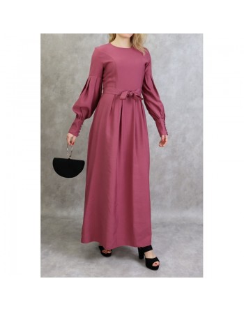 Robe longue raffinée de couleur framboise 