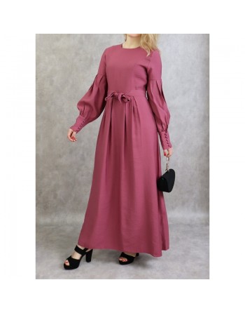 Robe longue raffinée de couleur framboise 