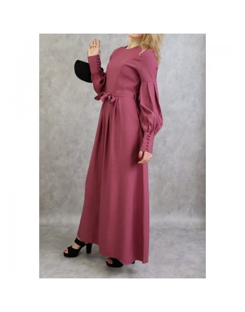 Robe longue raffinée de couleur framboise 