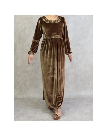 Robe longue en velours avec broderies - Couleur marron 