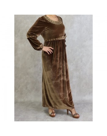 Robe longue en velours avec broderies - Couleur marron 