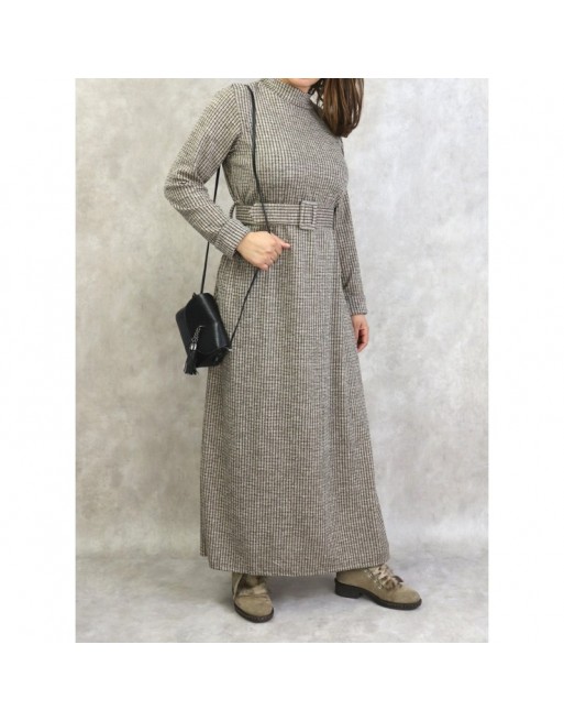 Robe hiver longue de couleur beige, kaki et noir Robe hiver longue de couleur beige, kaki et noir