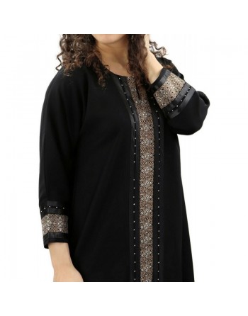 Abaya noire avec broderies manches longues avec foulard (écharpe) assorti 