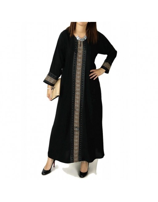 Abaya noire avec broderies manches longues avec foulard (écharpe) assorti Abaya noire avec broderies manches longues avec foulard (écharpe) assorti