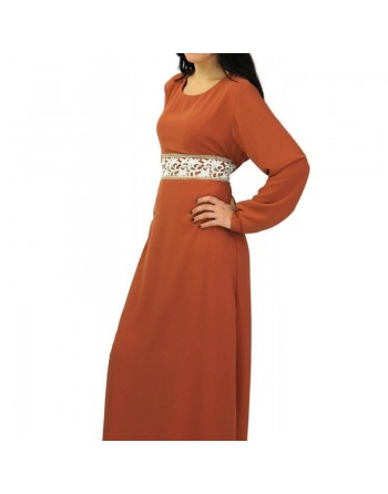 Robe longue avec broderies blanches et dorées - Couleur rouille 